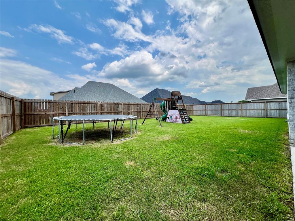 623 Greystone Lane, Angleton, Texas image 35