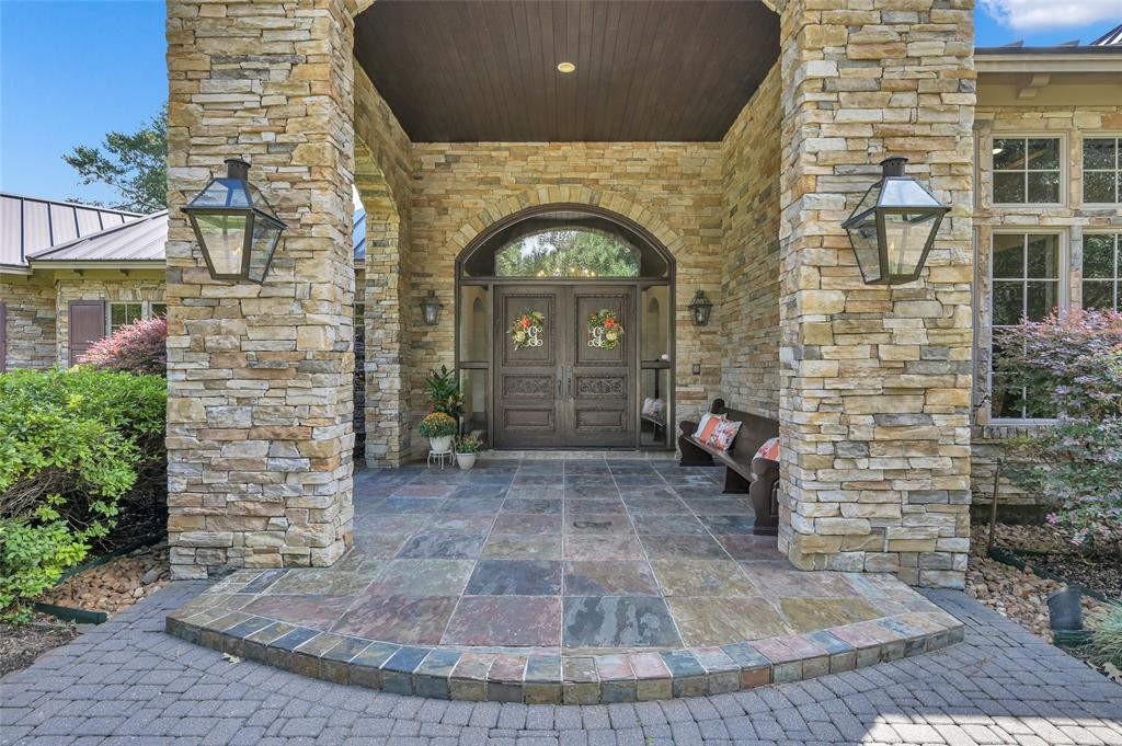 23014 Barrister Creek Drive, Tomball, Texas image 3