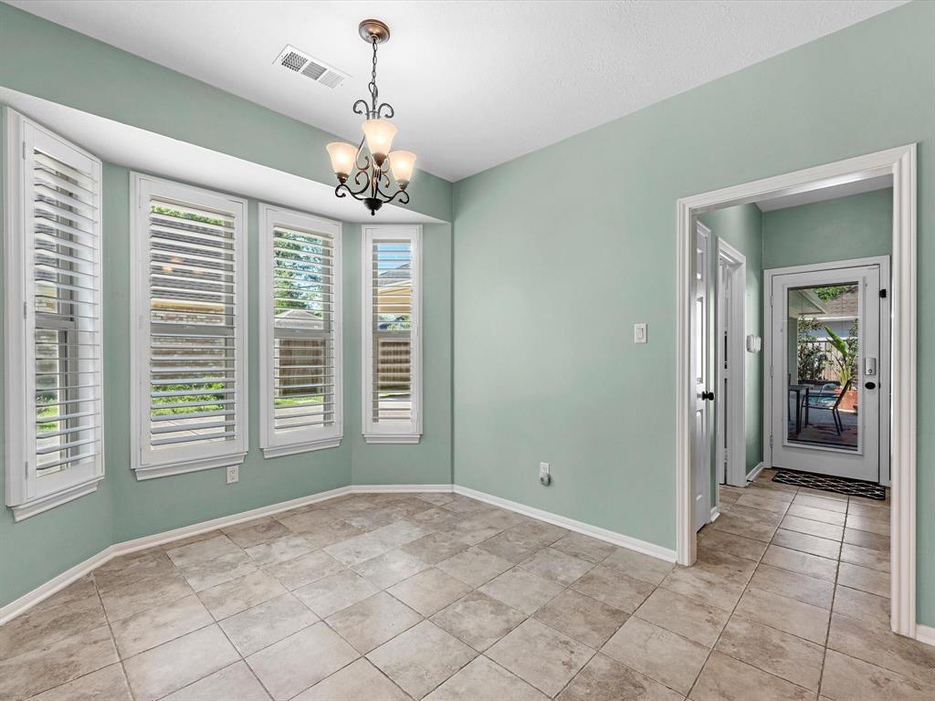 5831 Mountain View Drive, Kingwood, Texas image 17