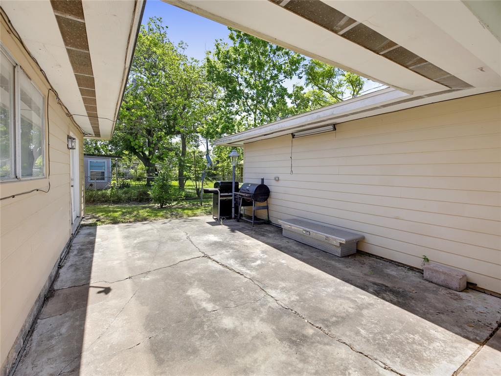 1755 W 10th Street, Freeport, Texas image 31