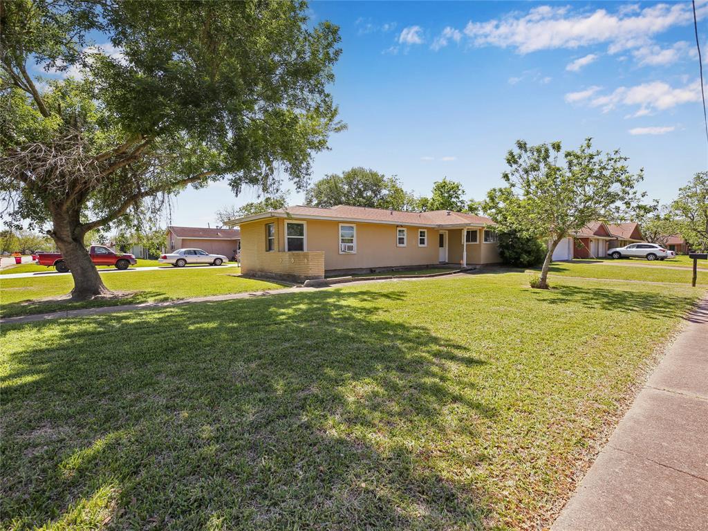 1755 W 10th Street, Freeport, Texas image 35