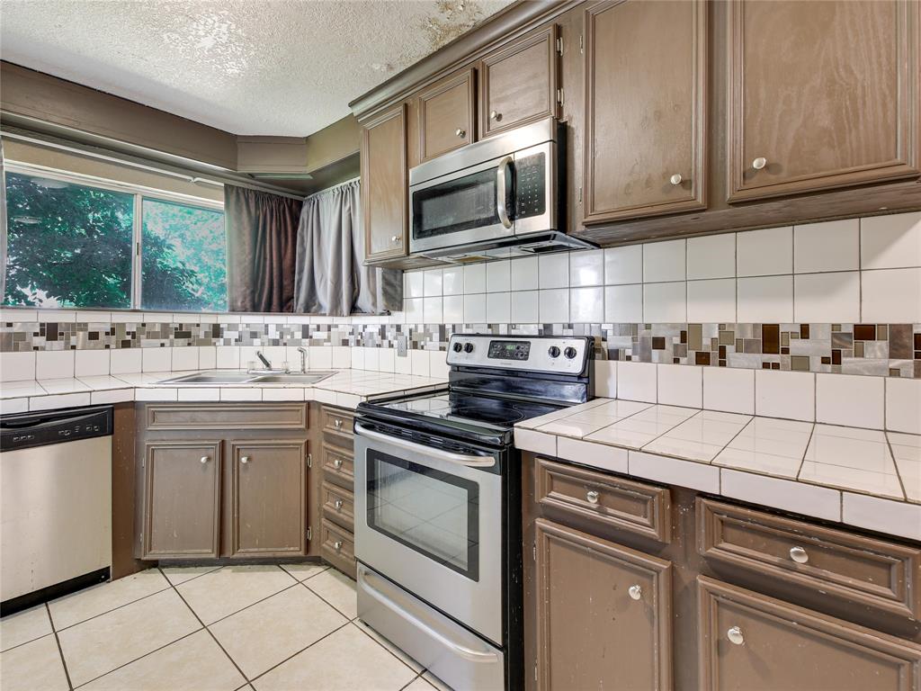 1755 W 10th Street, Freeport, Texas image 15