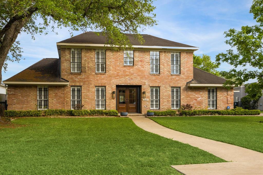 619 Chevy Chase Circle, Sugar Land, Texas image 2