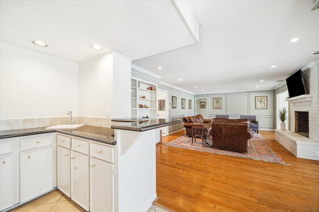 619 Chevy Chase Circle, Sugar Land, Texas image 13