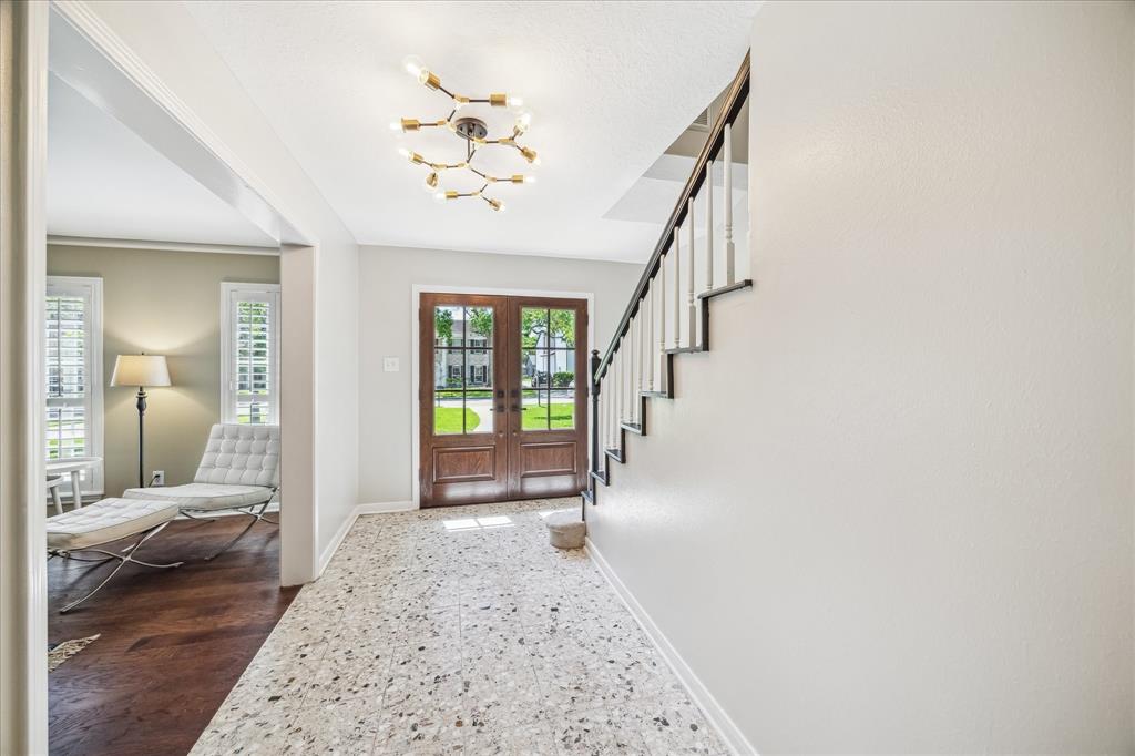619 Chevy Chase Circle, Sugar Land, Texas image 4
