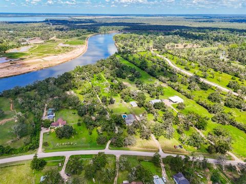 A home in Brazoria