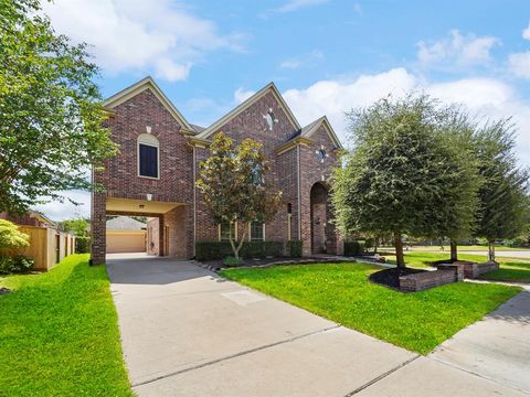 Single Family Residence in Cypress TX 12102 Colony Shore Drive 2.jpg