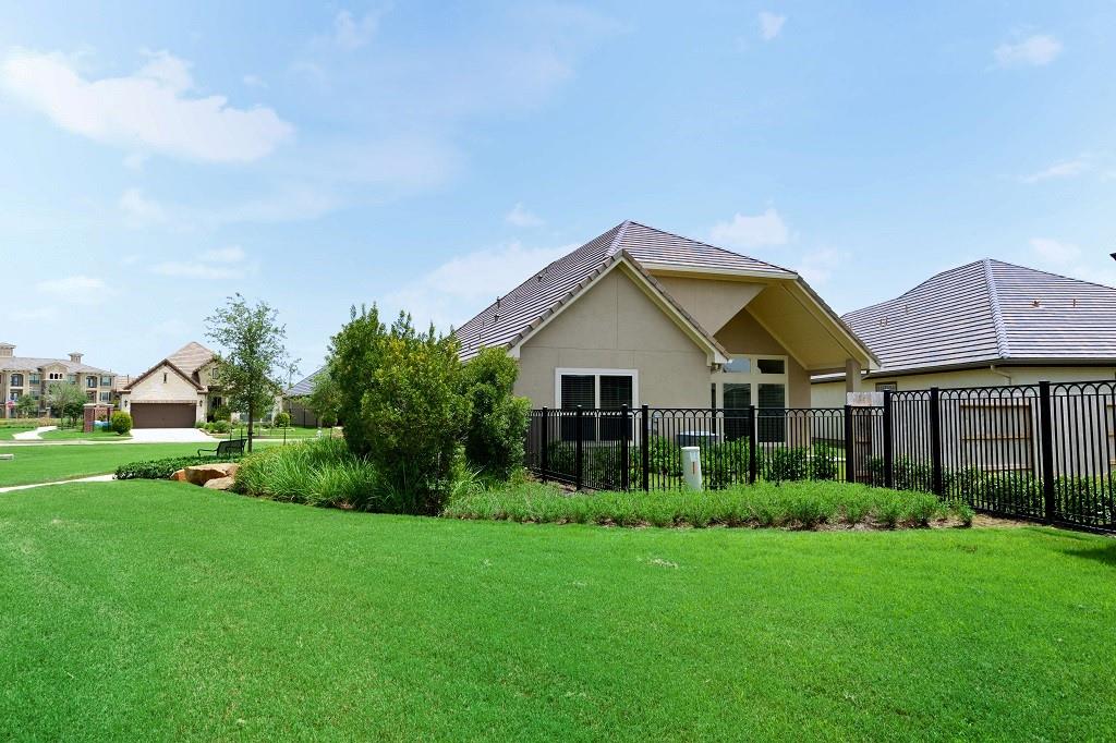 4914 Fairford Drive, Sugar Land, Texas image 27