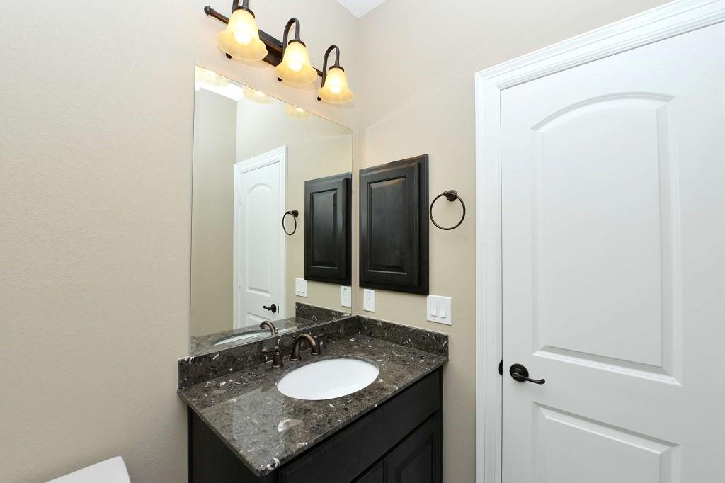 4914 Fairford Drive, Sugar Land, Texas image 23