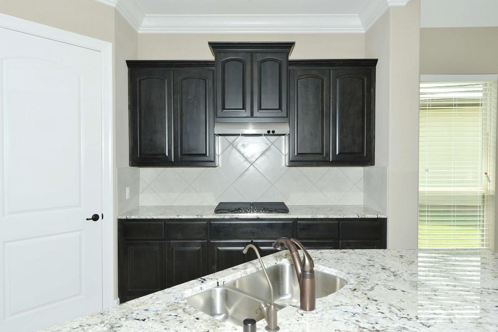 4914 Fairford Drive, Sugar Land, Texas image 10