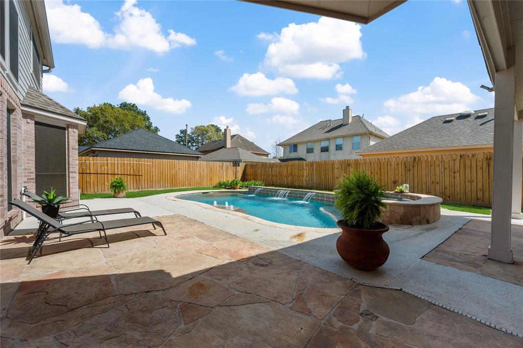 8302 Shady Ace Lane, Humble, Texas image 1