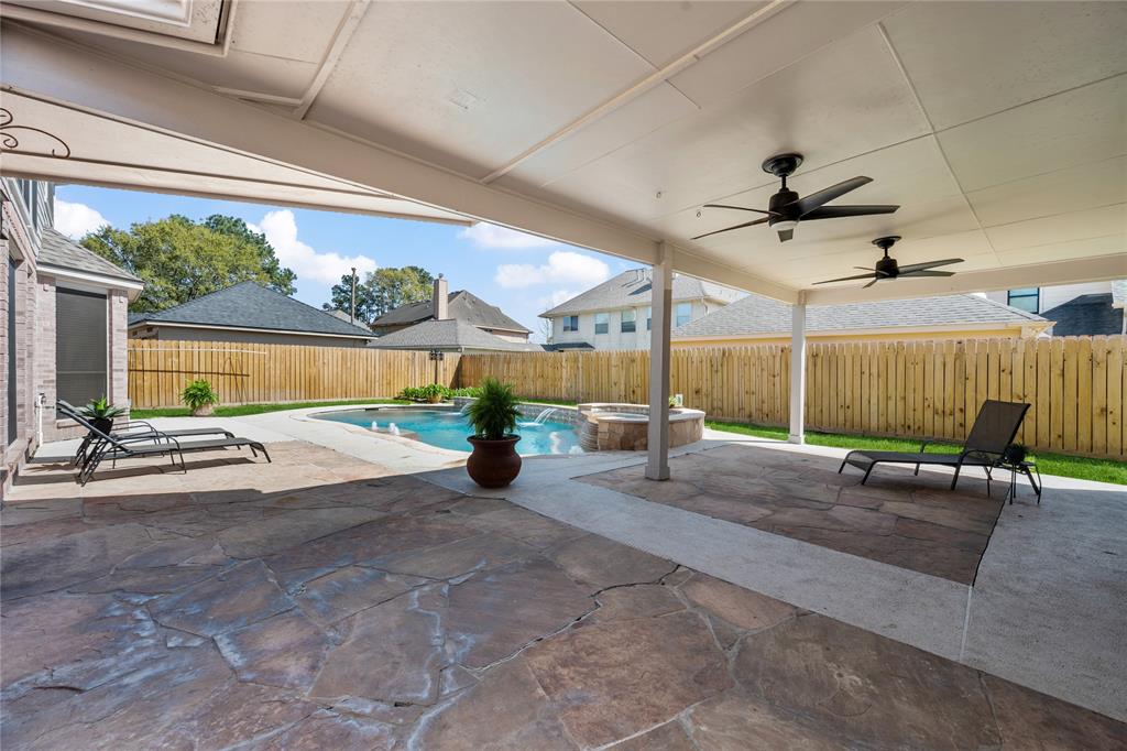 8302 Shady Ace Lane, Humble, Texas image 37