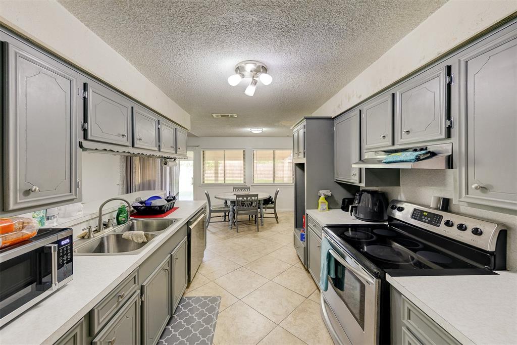5309 Bramble Lane, Dickinson, Texas image 6