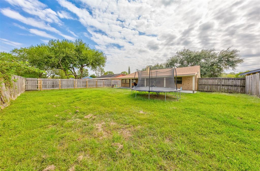 5309 Bramble Lane, Dickinson, Texas image 24