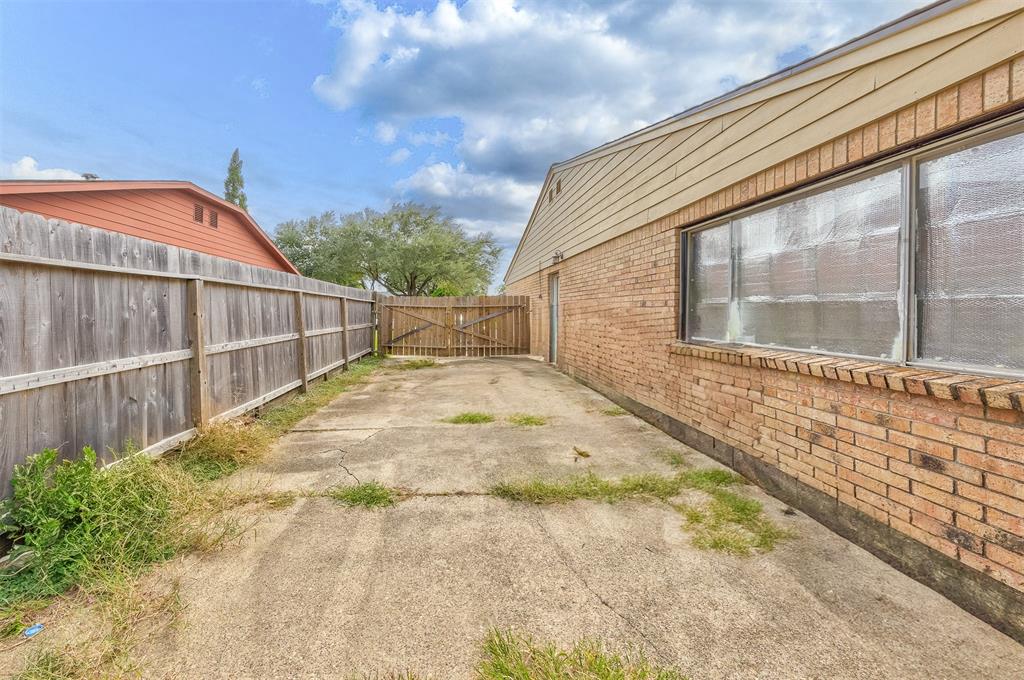 5309 Bramble Lane, Dickinson, Texas image 27