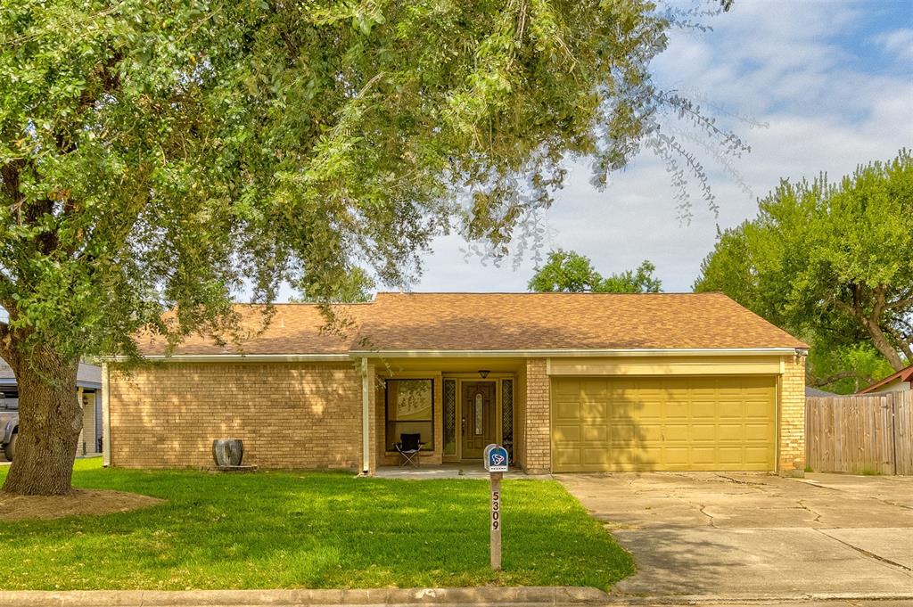 5309 Bramble Lane, Dickinson, Texas image 1