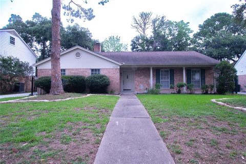 Single Family Residence in Houston TX 12438 Stafford Springs Drive.jpg