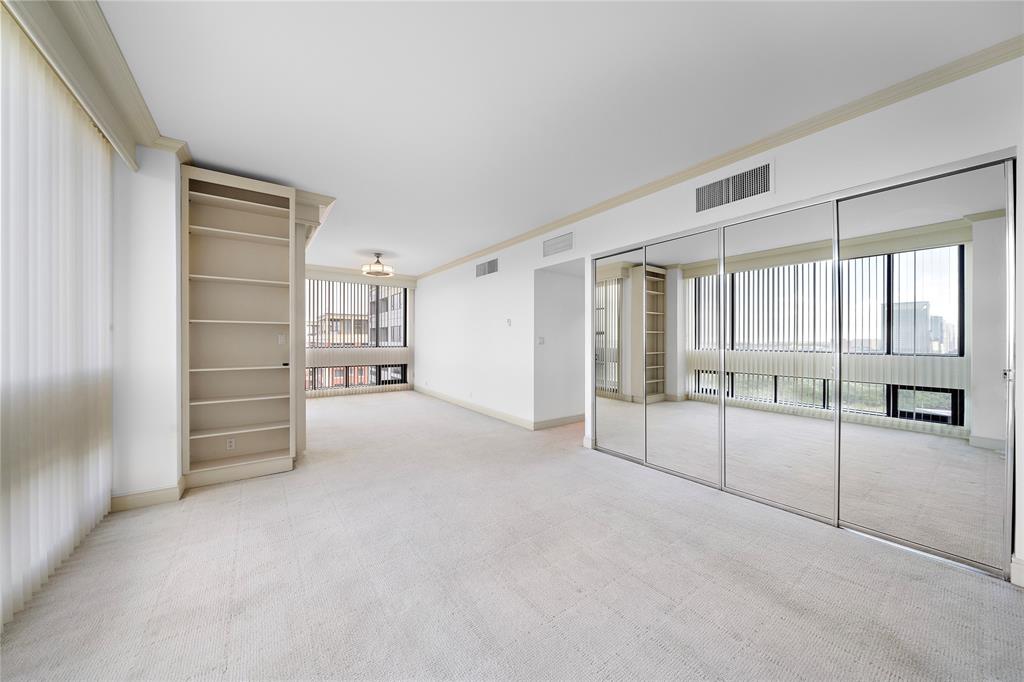 1111 Hermann Drive 12D