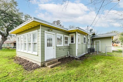 A home in Lake Jackson