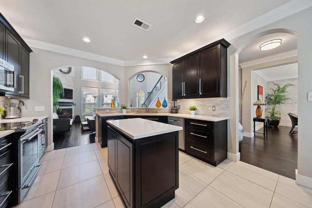 6218 Southcott Court, Katy, Texas image 14