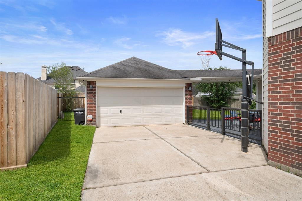 6218 Southcott Court, Katy, Texas image 41