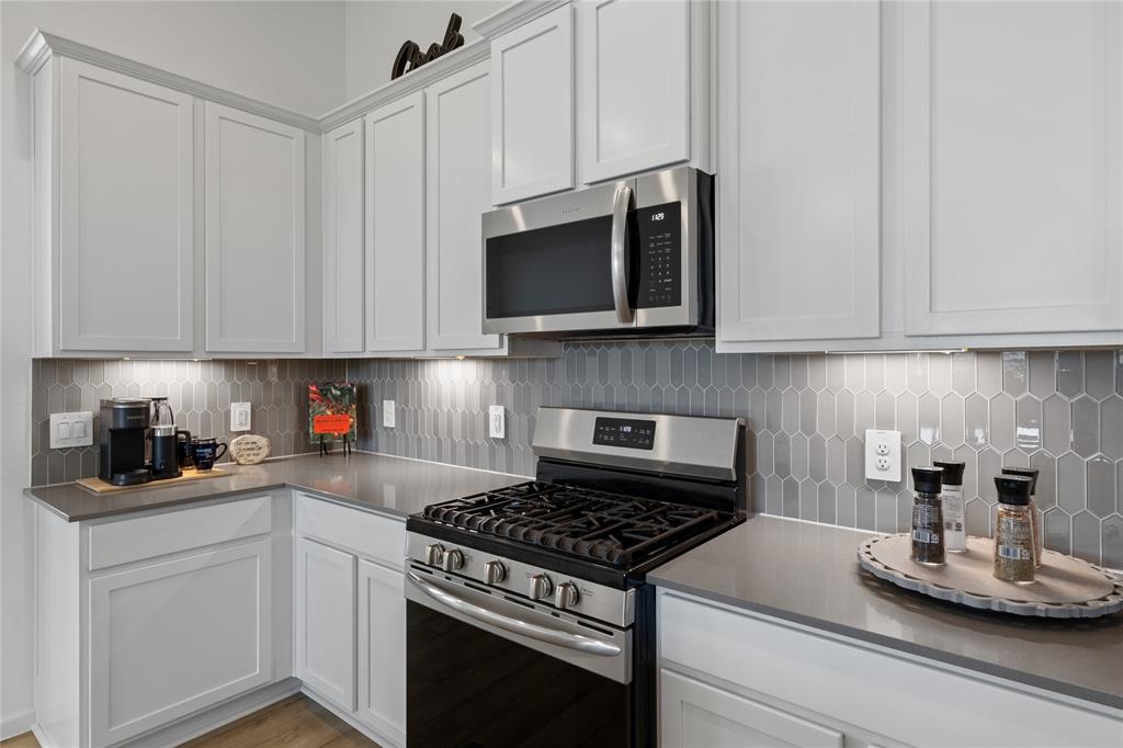 31811 Snapdragon Glen Trail, Hockley, Texas image 3