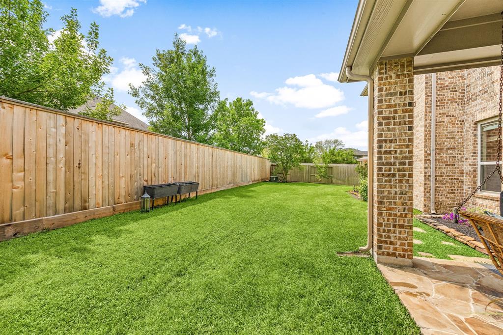 6123 Majestic Pines Drive, Kingwood, Texas image 40