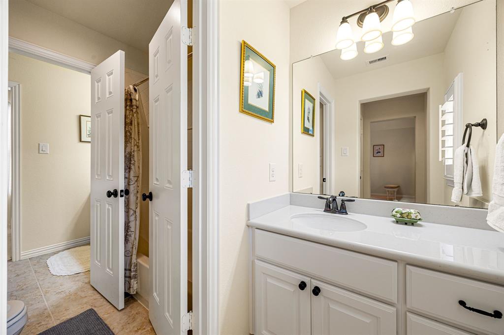 6123 Majestic Pines Drive, Kingwood, Texas image 32