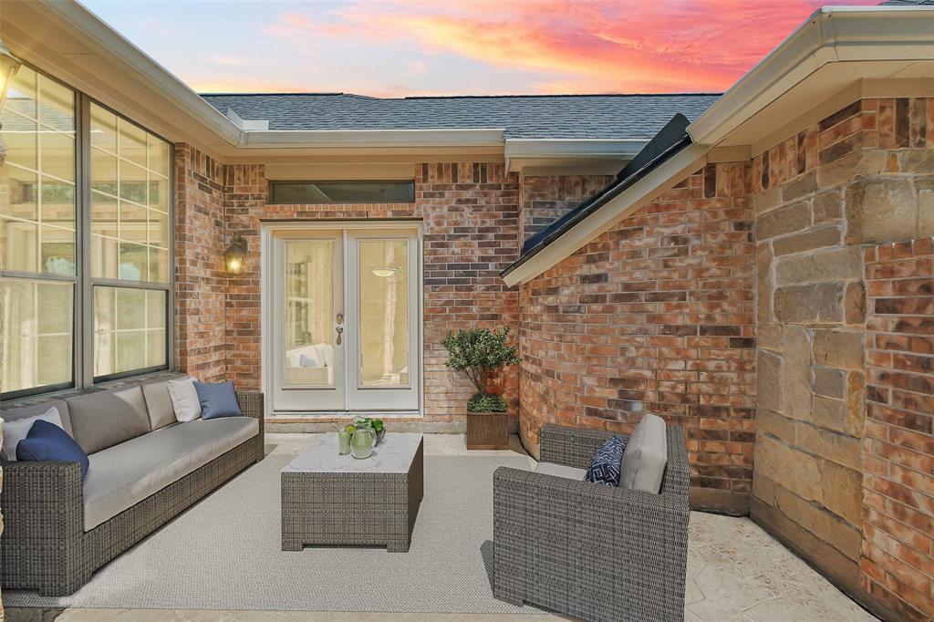 14807 Bonhamford Court, Humble, Texas image 5