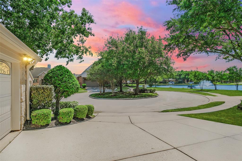 14807 Bonhamford Court, Humble, Texas image 3