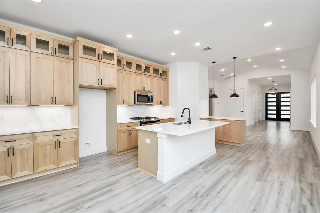 4326 Avron Drive, Stafford, Texas image 18