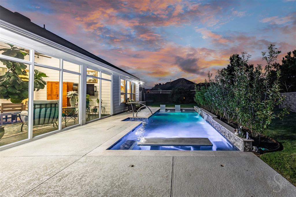 5607 Red Wind Court