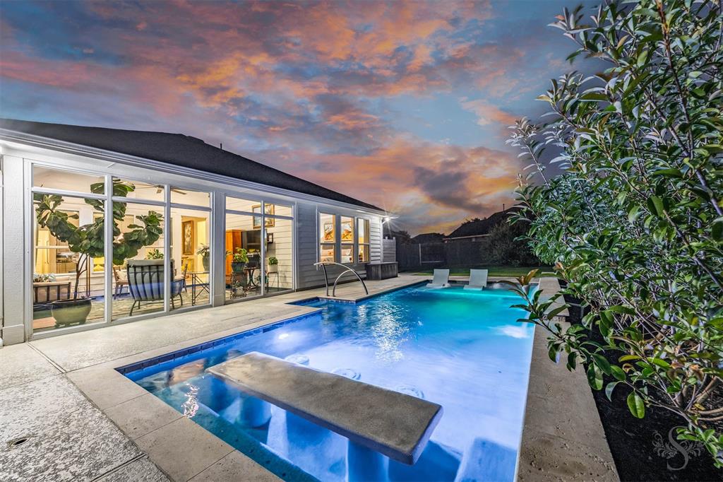 5607 Red Wind Court