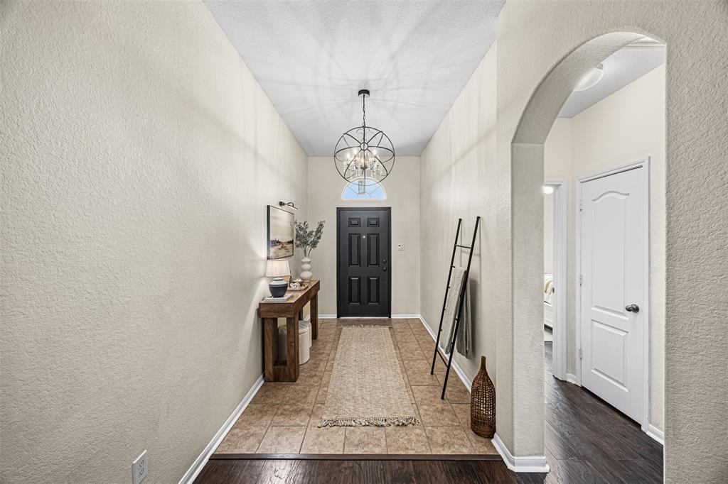 5022 Bay Lane