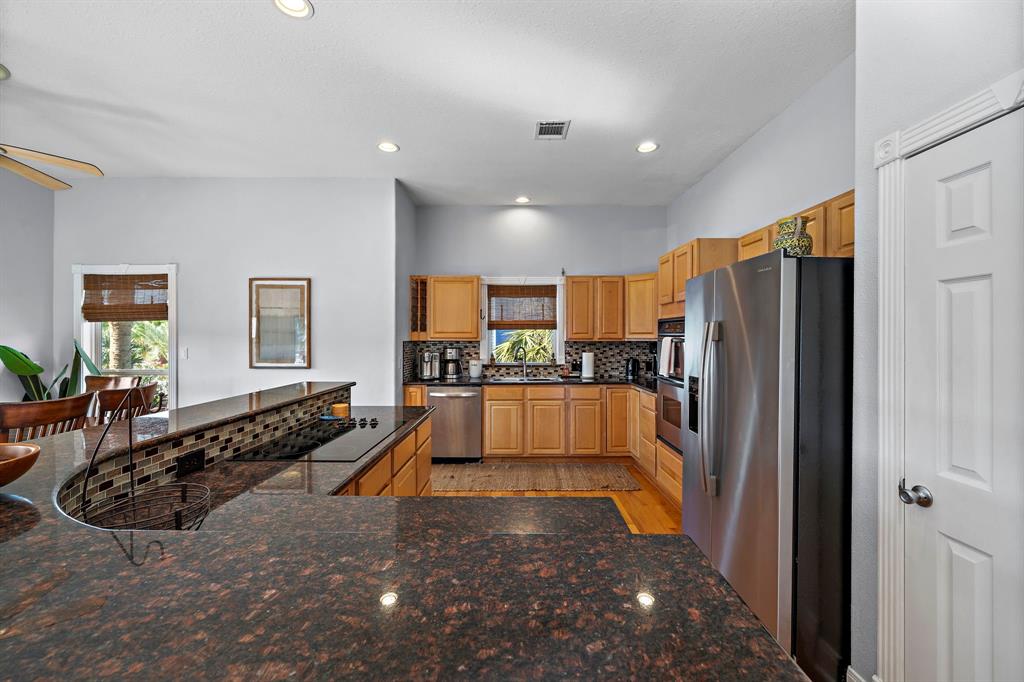 13826 Mutiny Lane, Galveston, Texas image 11
