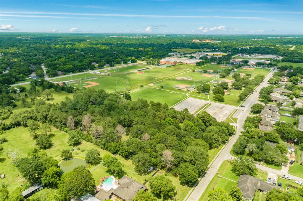 00 W Ryan Drive, Alvin, Texas image 10