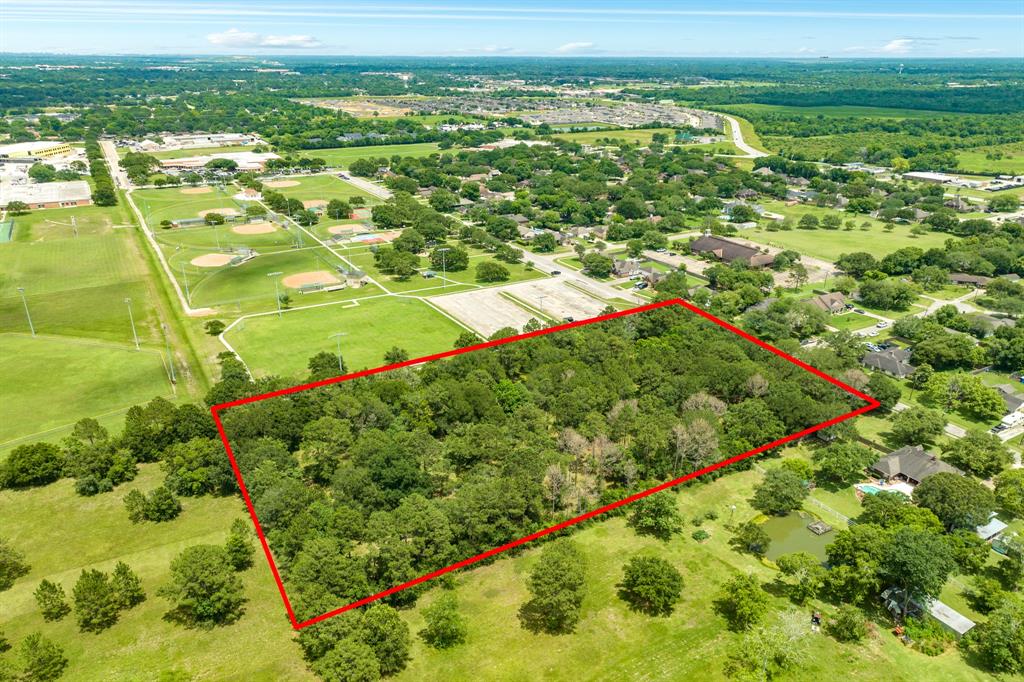 00 W Ryan Drive, Alvin, Texas image 3