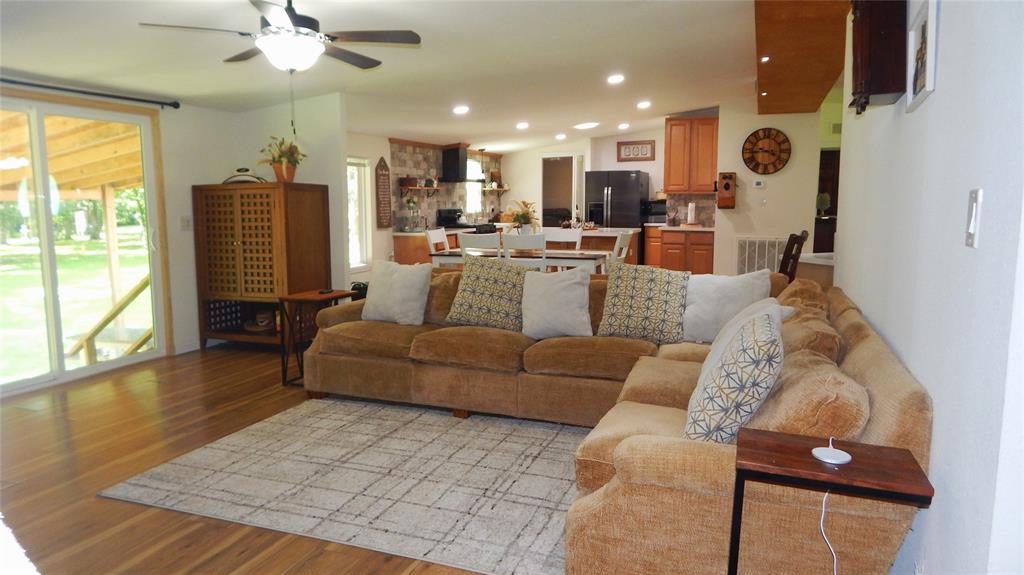 142 County Road 1332, Liberty, Texas image 17