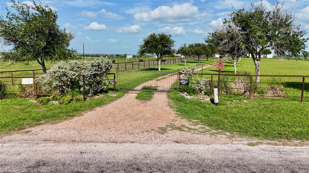 381 County Road 291, Shiner, Texas image 3