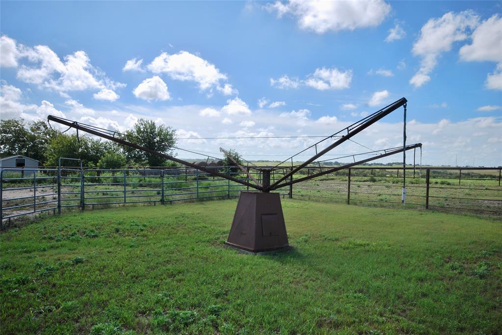 381 County Road 291, Shiner, Texas image 37