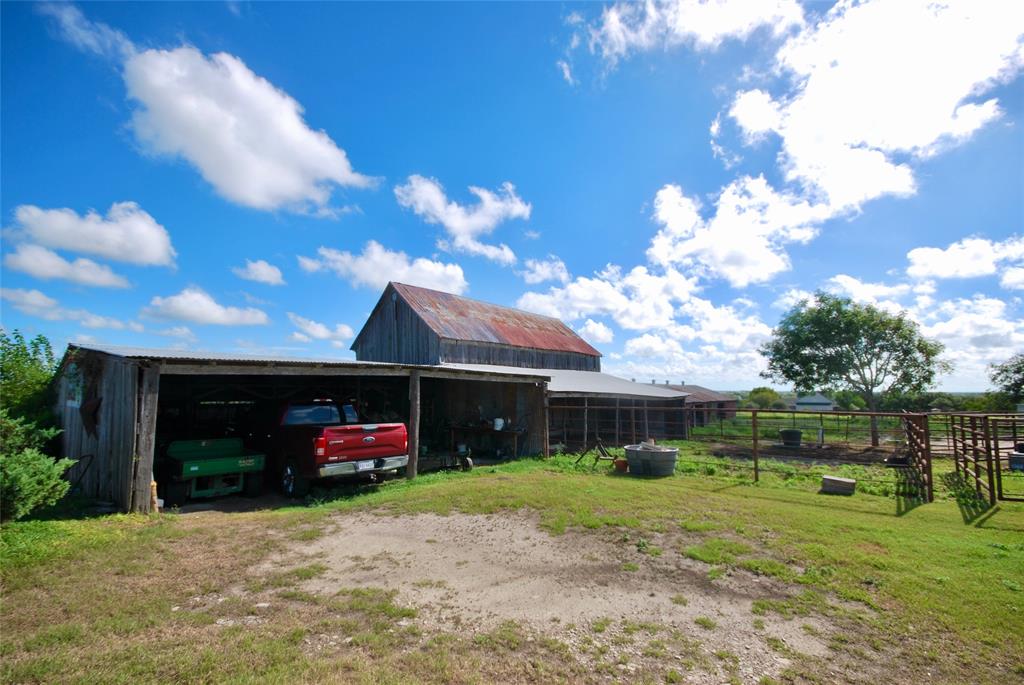 381 County Road 291, Shiner, Texas image 38