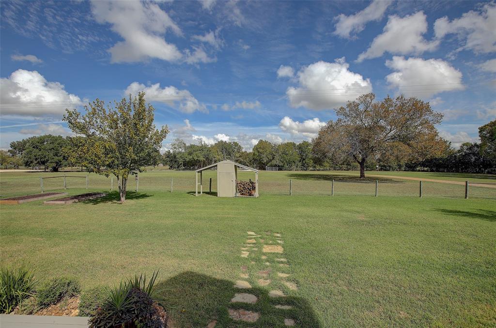 450 Woods Prairie Cemetery Rd Ln, West Point, Texas image 8