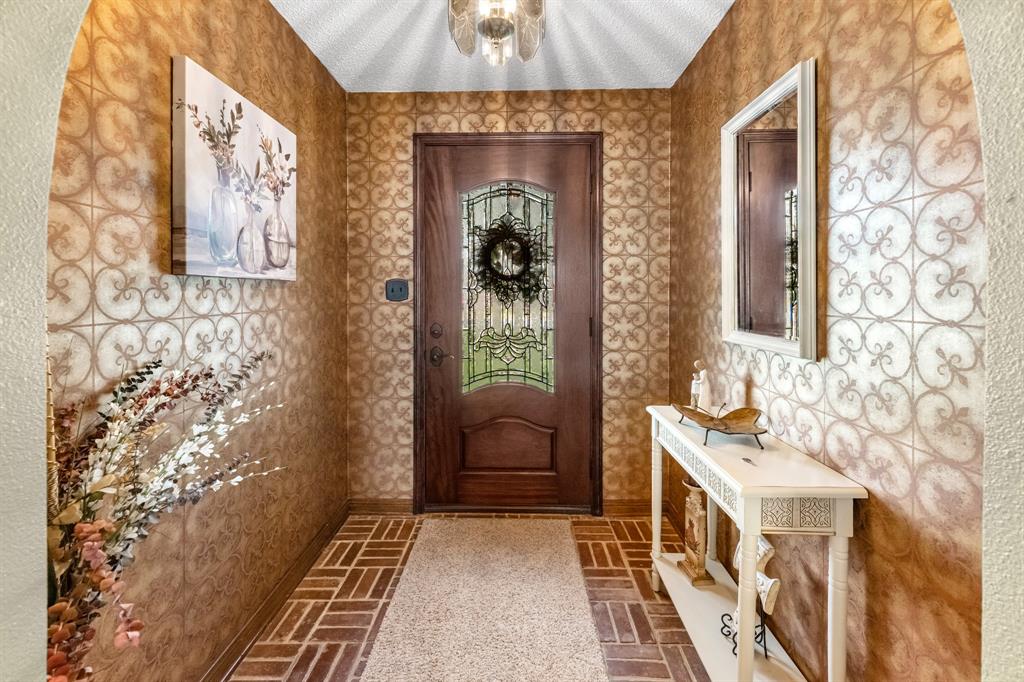 806 Riverside Drive, Alvin, Texas image 4