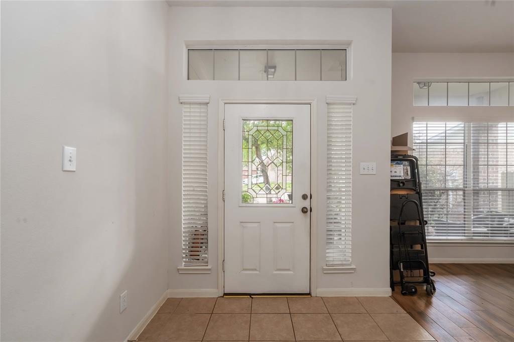 102 Pebble Walk Lane