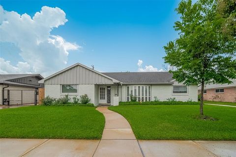 Photo of 4115 Mischire Drive, Houston, TX 77025 (MLS # 39208080)