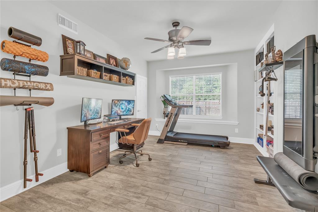 2402 Legends Gate Drive, Spring, Texas image 19