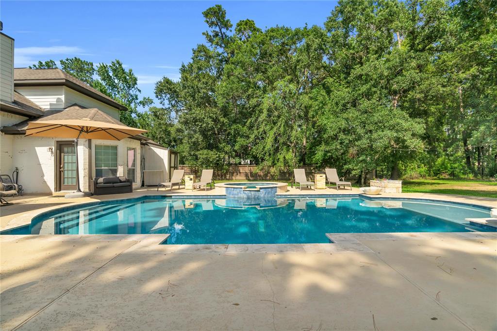 2402 Legends Gate Drive, Spring, Texas image 42
