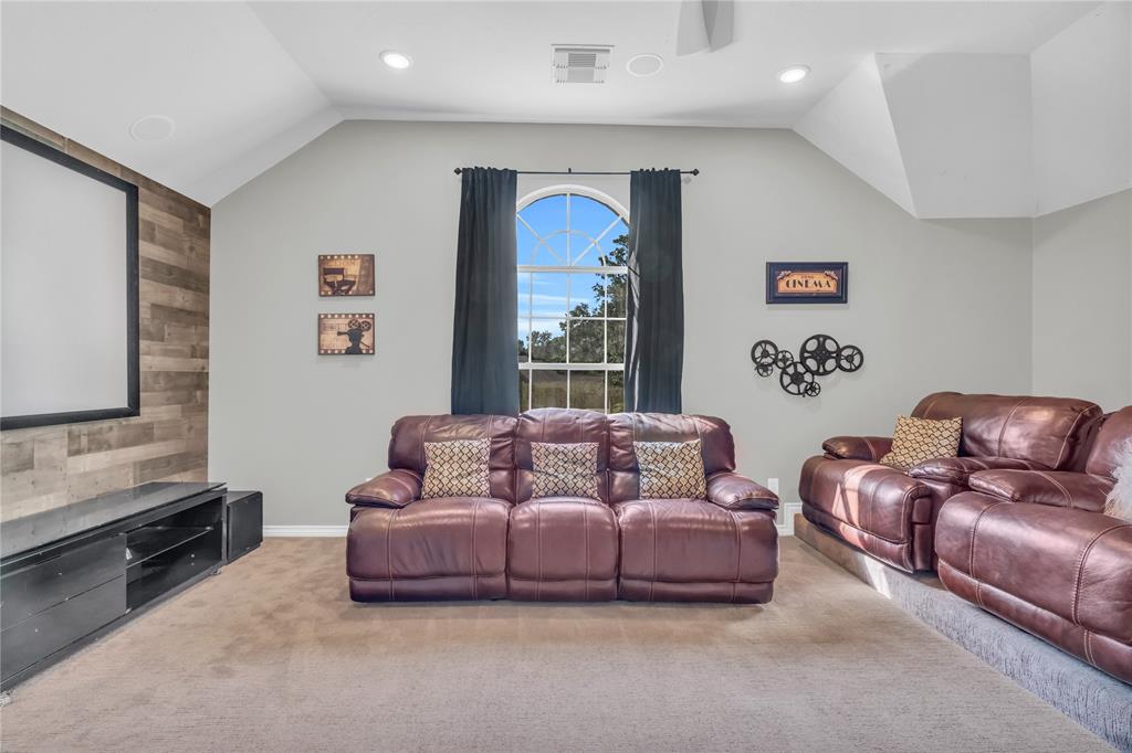 2402 Legends Gate Drive, Spring, Texas image 38