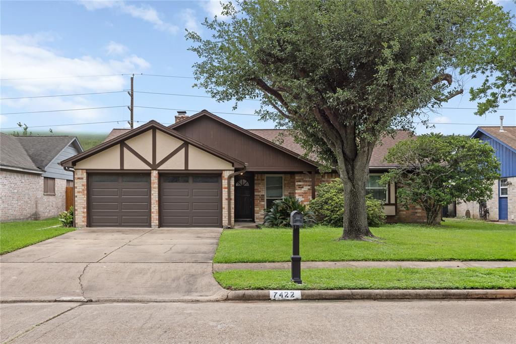 7422 Shady Vale Lane, Houston, Texas image 1