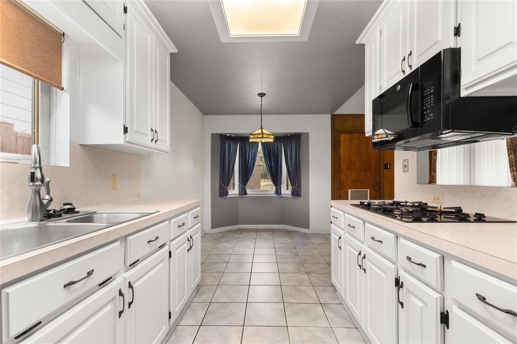 7422 Shady Vale Lane, Houston, Texas image 9